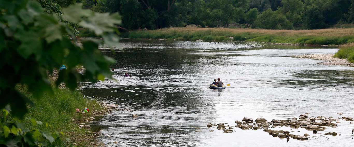 Auburn Riverside Retreat - Photo 3