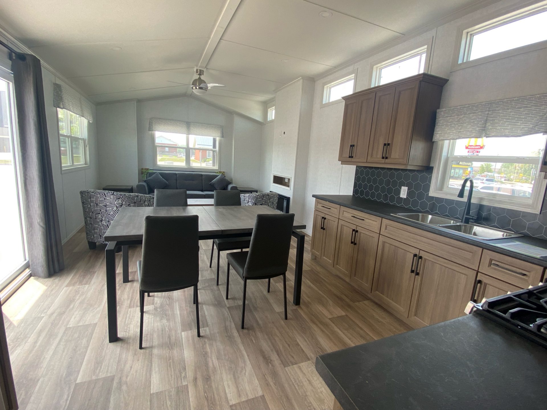 2023 General Coach Resort (Remington Floorplan Reversed) Experience