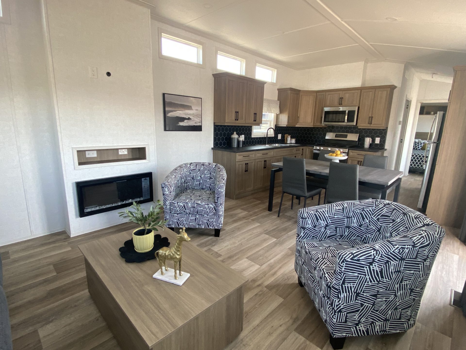 2023 General Coach Resort (Remington Floorplan Reversed) Experience