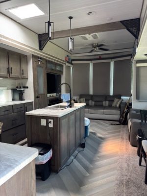 32701355-8fa8-4f72-8800-c131726c0b5f